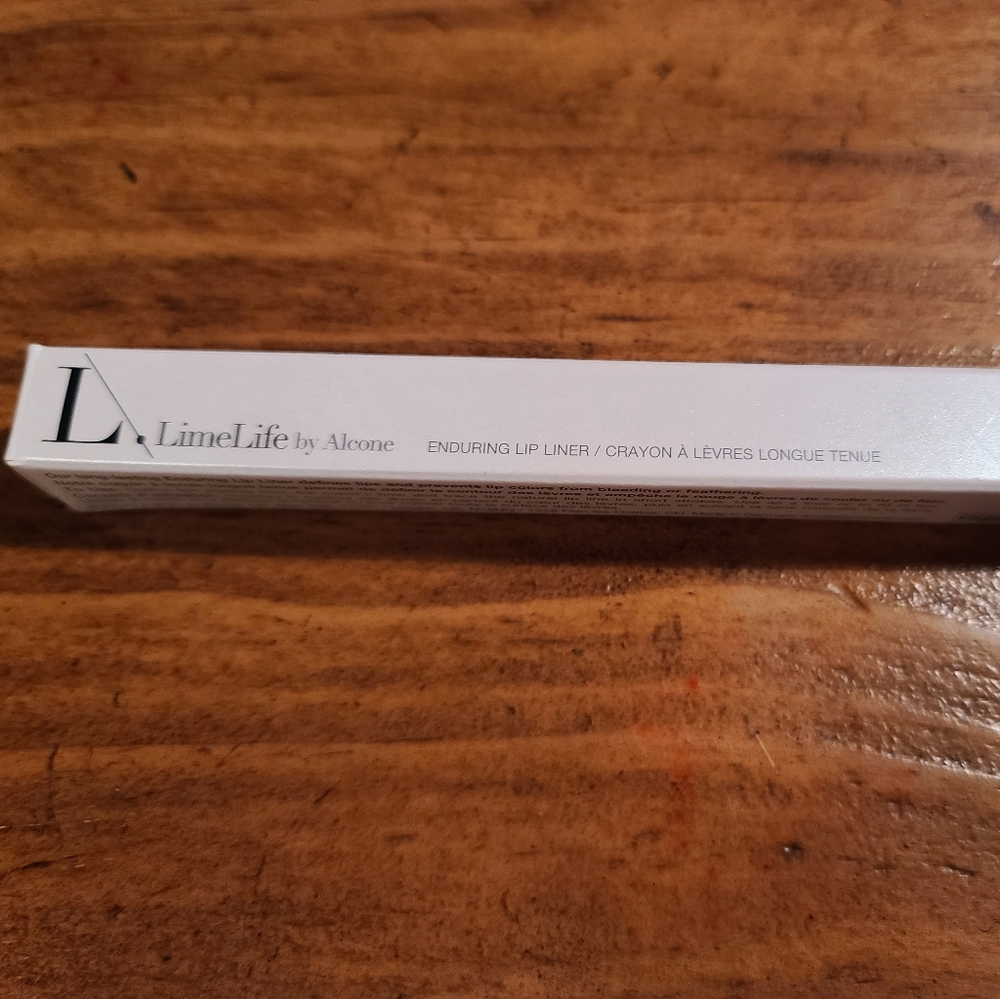 NIB Limelife enduring lip liner